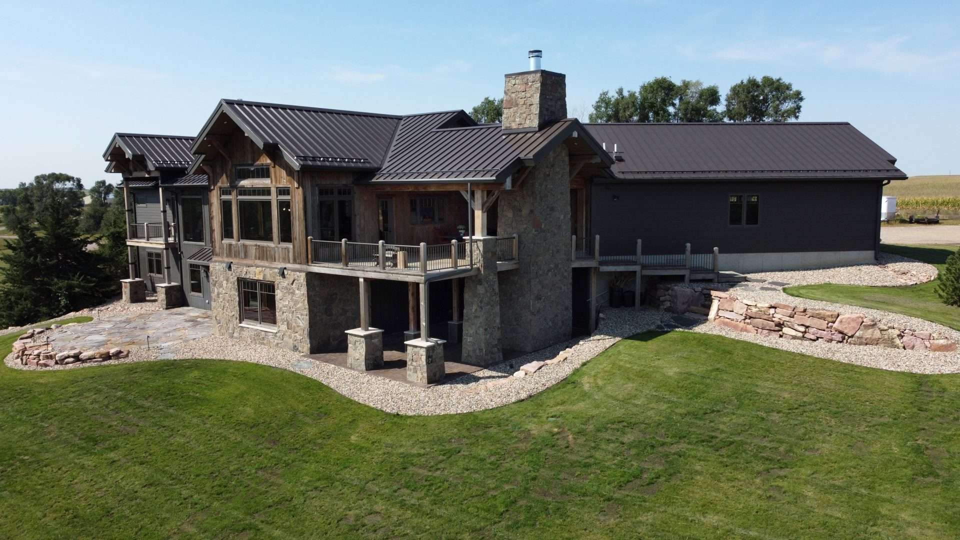 400 5th St, Garretson, SD landscaping