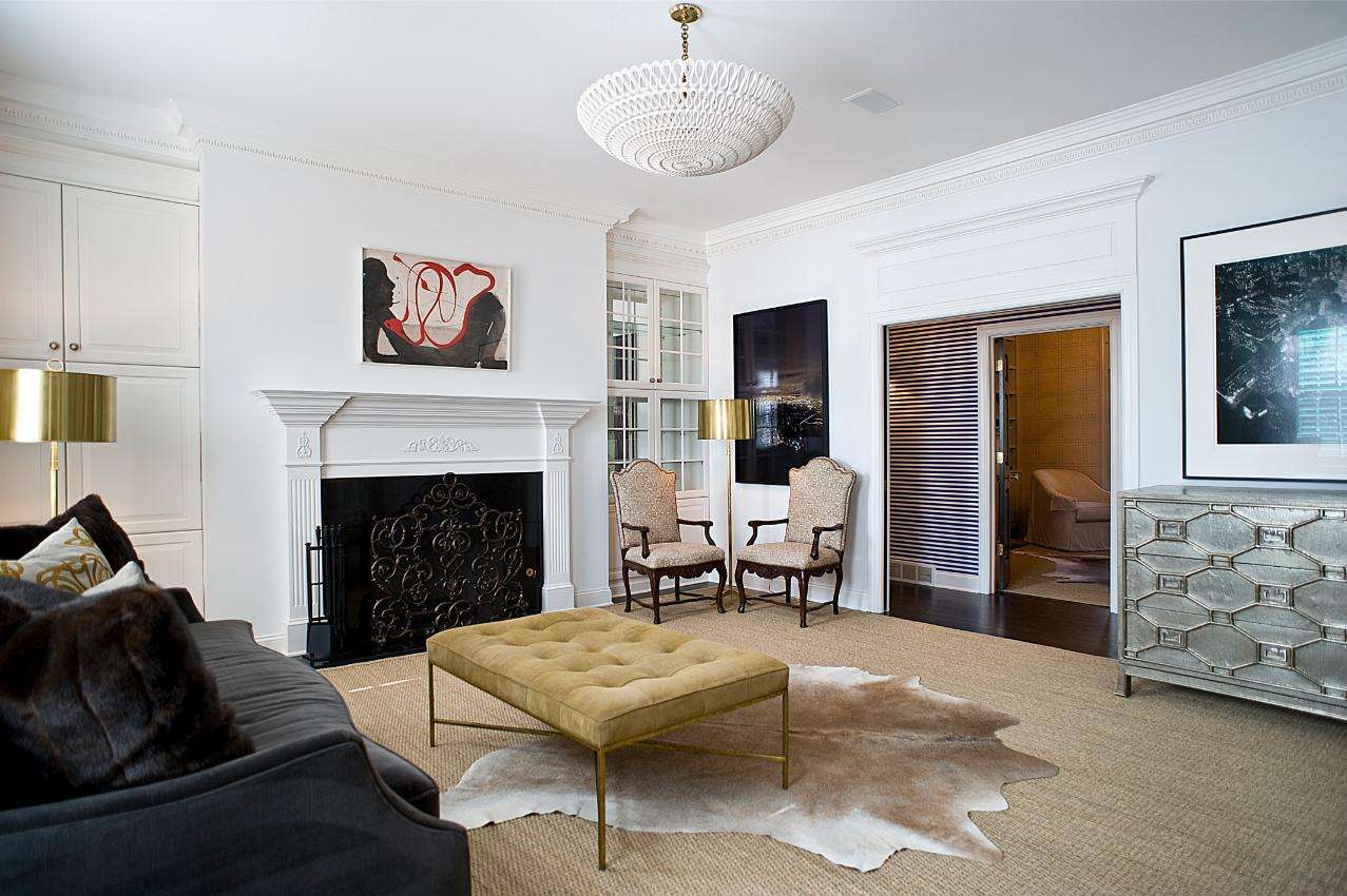 Old Yankton Road fireplace/living area