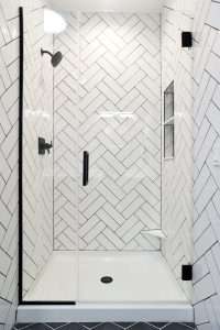 4305 S Sawtooth Trl, Sioux Falls, SD 57110: shower